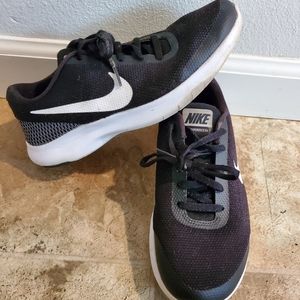Nike flex women's running shoes